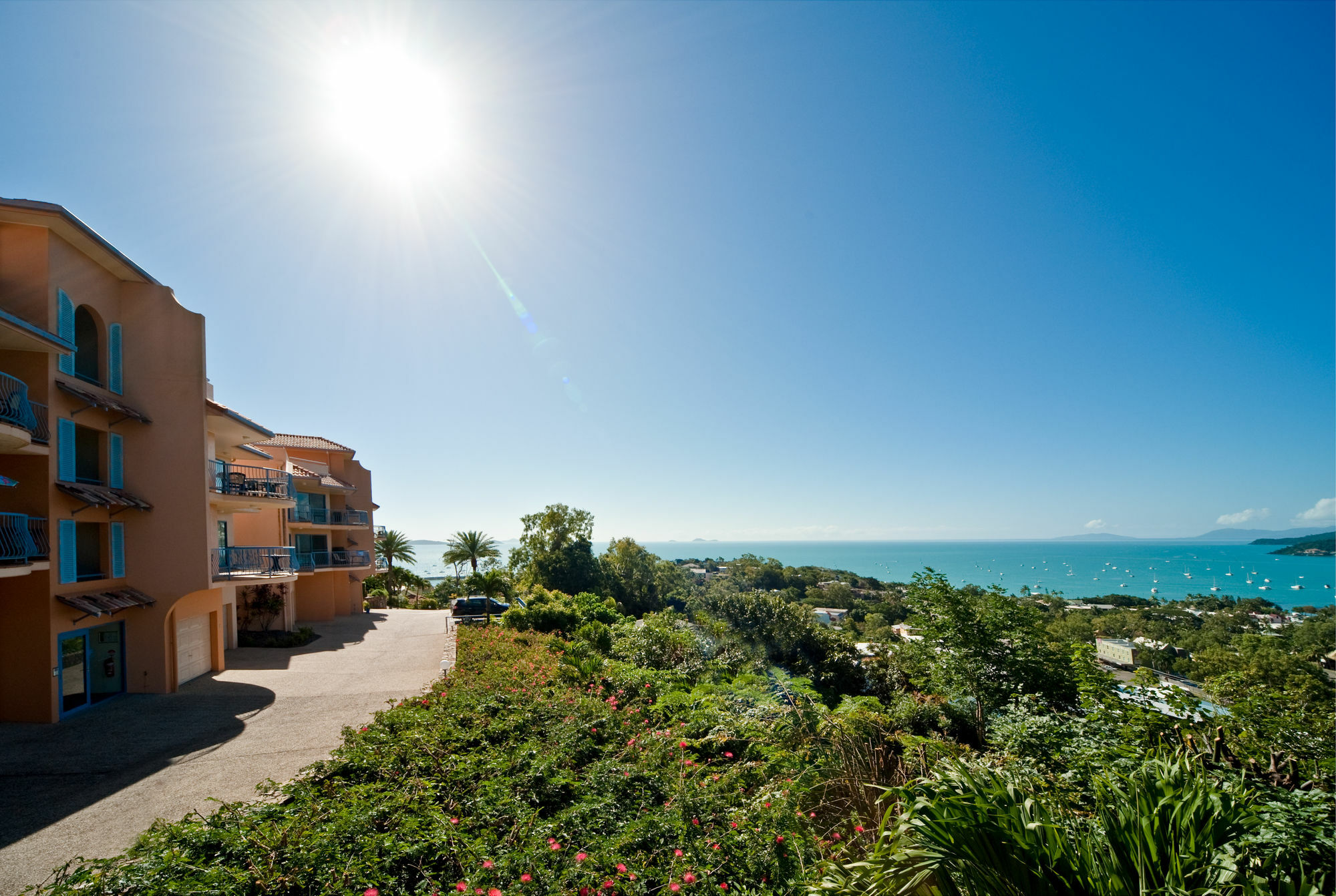 Sea Star Apartments Еърли Бийч Екстериор снимка